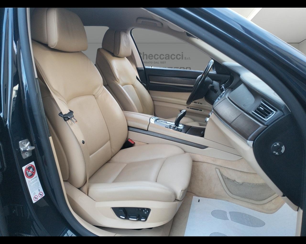 BMW Serie 7 (F01/02/04) 730d Futura