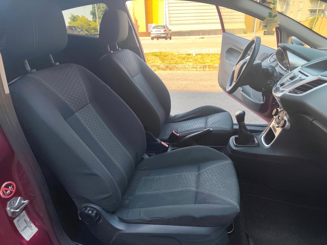 Ford Fiesta 1.2 Benz 82CV 3 porte Titanium