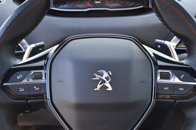 PEUGEOT 3008 BlueHDi 130 S&S EAT8 GT *TETTUCCIO, NAVIGATORE*