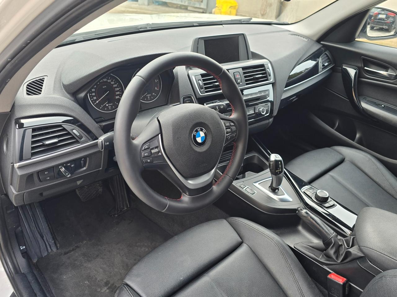 Bmw 118 116d 5p. Sport ( automatico )