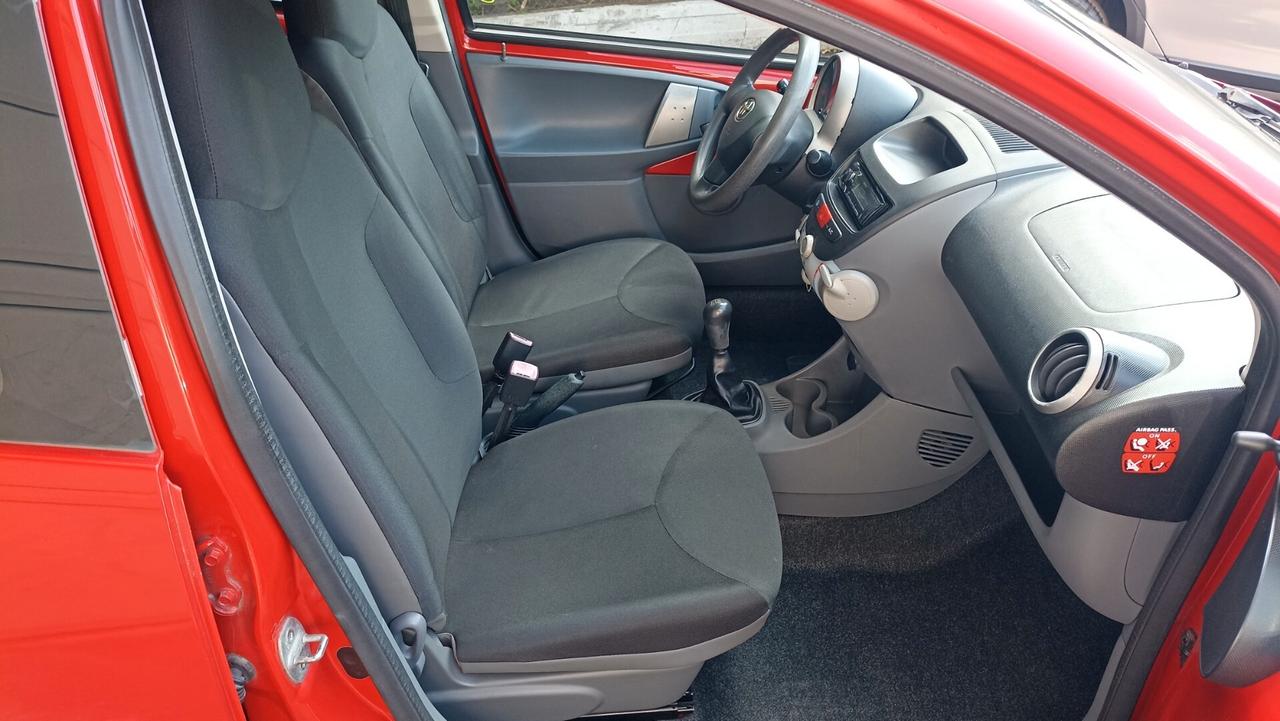 Toyota Aygo 1.0 12V VVT-i 5 porte