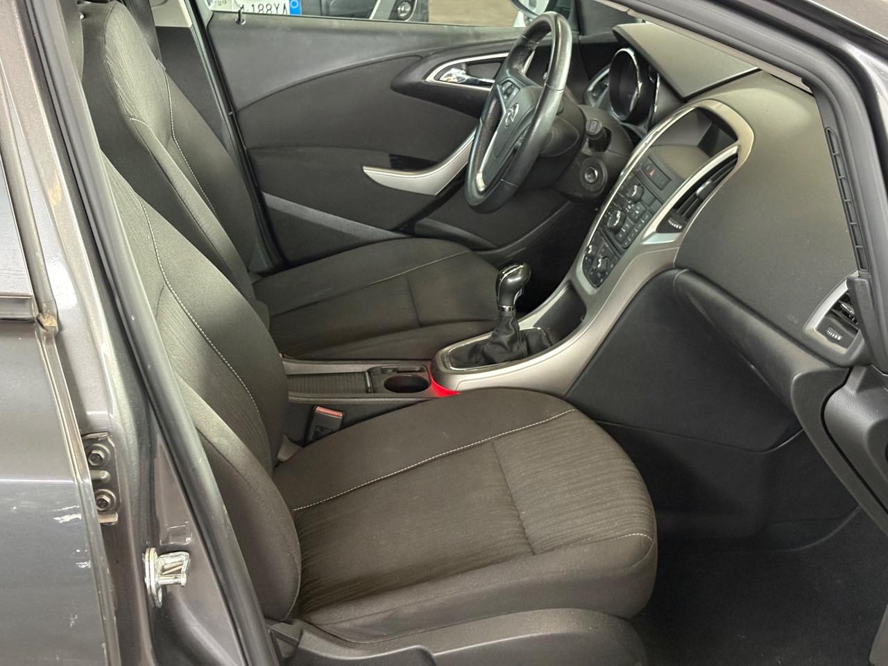 Opel Astra 1.6 115CV 5 porte Cosmo