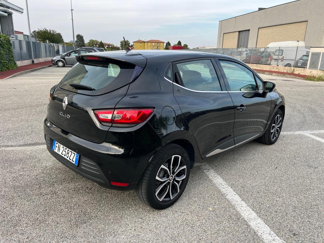 Renault Clio TCe 12V 90 CV Start&Stop 5 porte Energy Duel