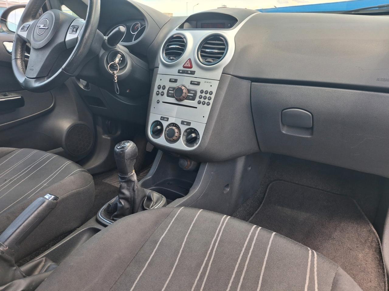 OPEL CORSA 1.2 Benzina Sport-OK NEOPATENTATI-