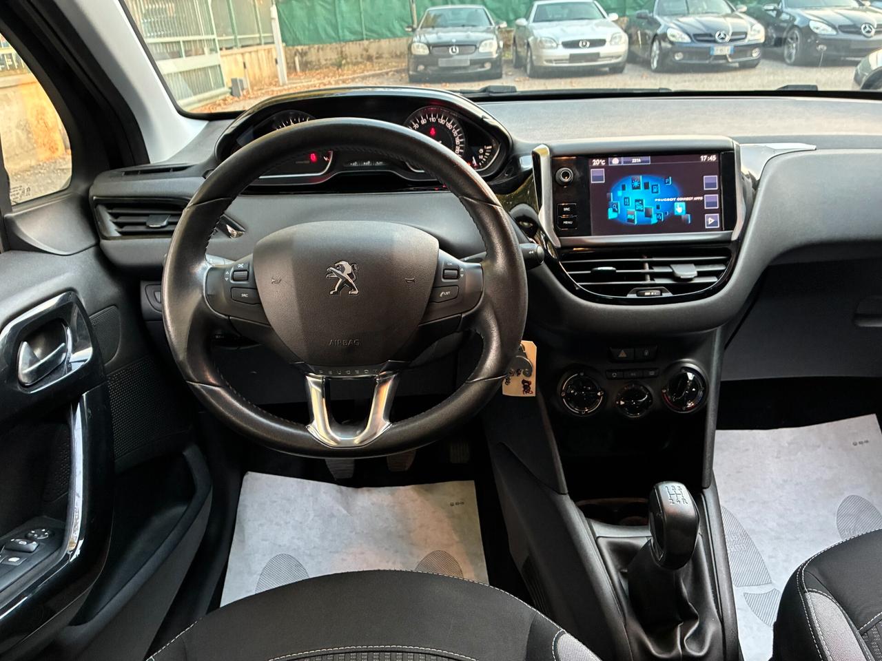 PEUGEOT 208 SOLO 29.813KM