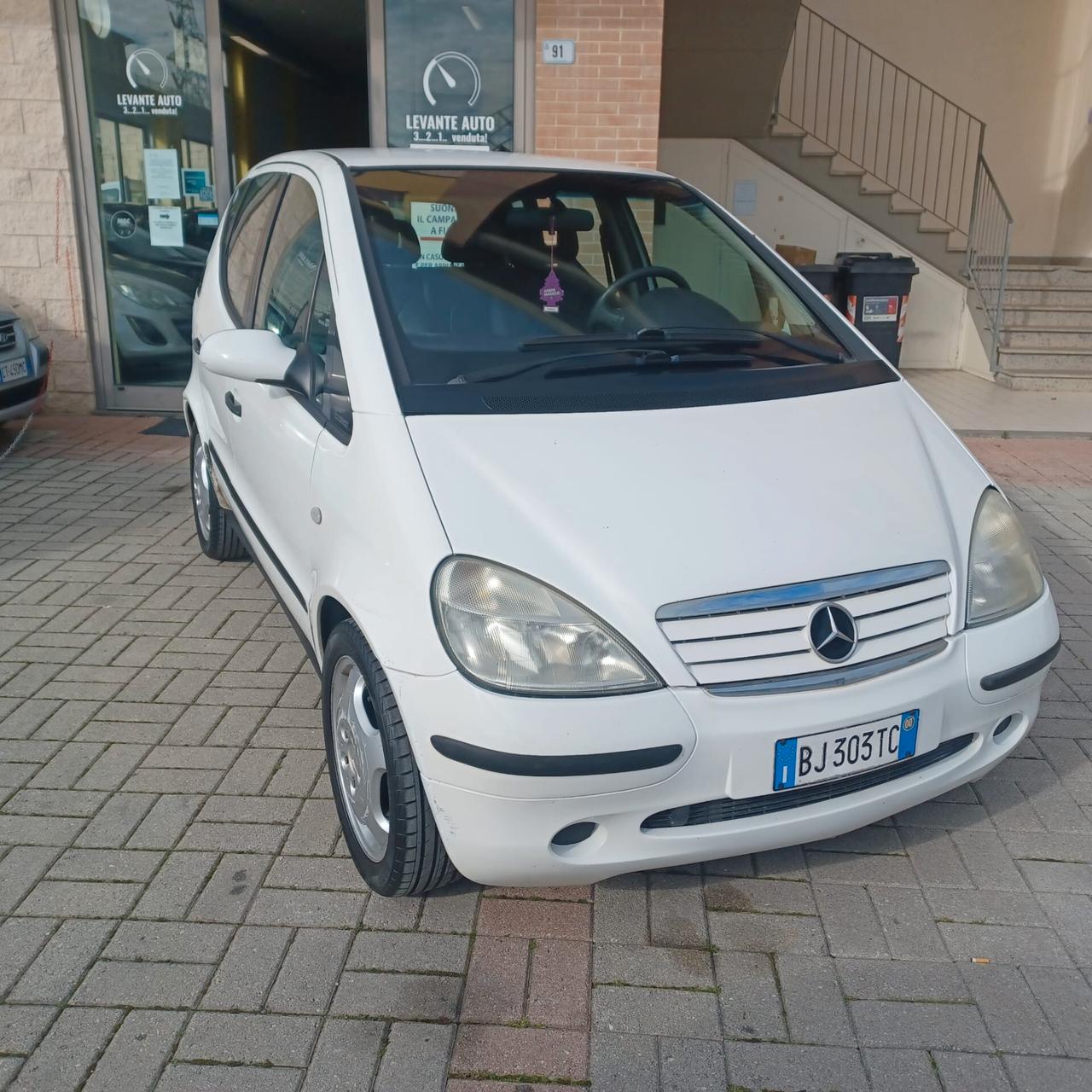 TUTTO PERFETTAMENTE FUNZIONANTE CLASSE A 1.9