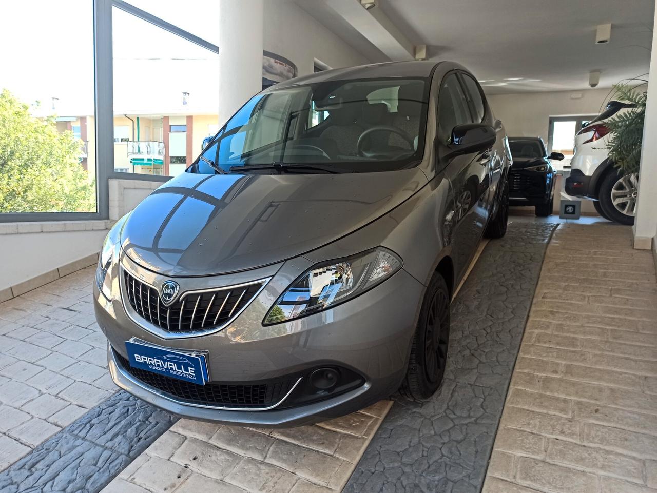 Lancia Ypsilon 1.0 FireFly 5 porte S&S Hybrid Silver 2022