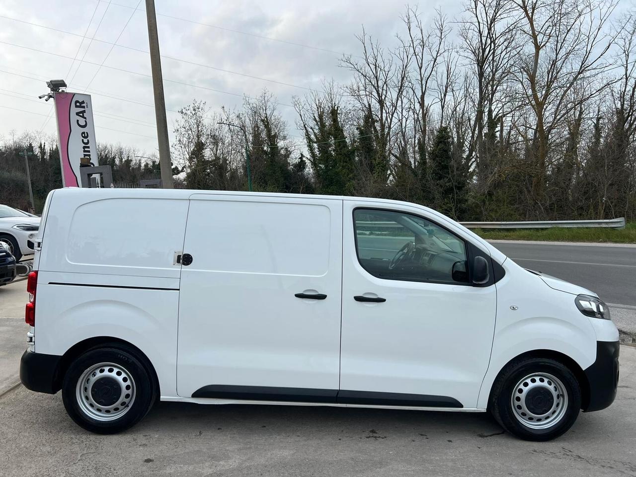Opel Vivaro 2.0 120cv - automatico