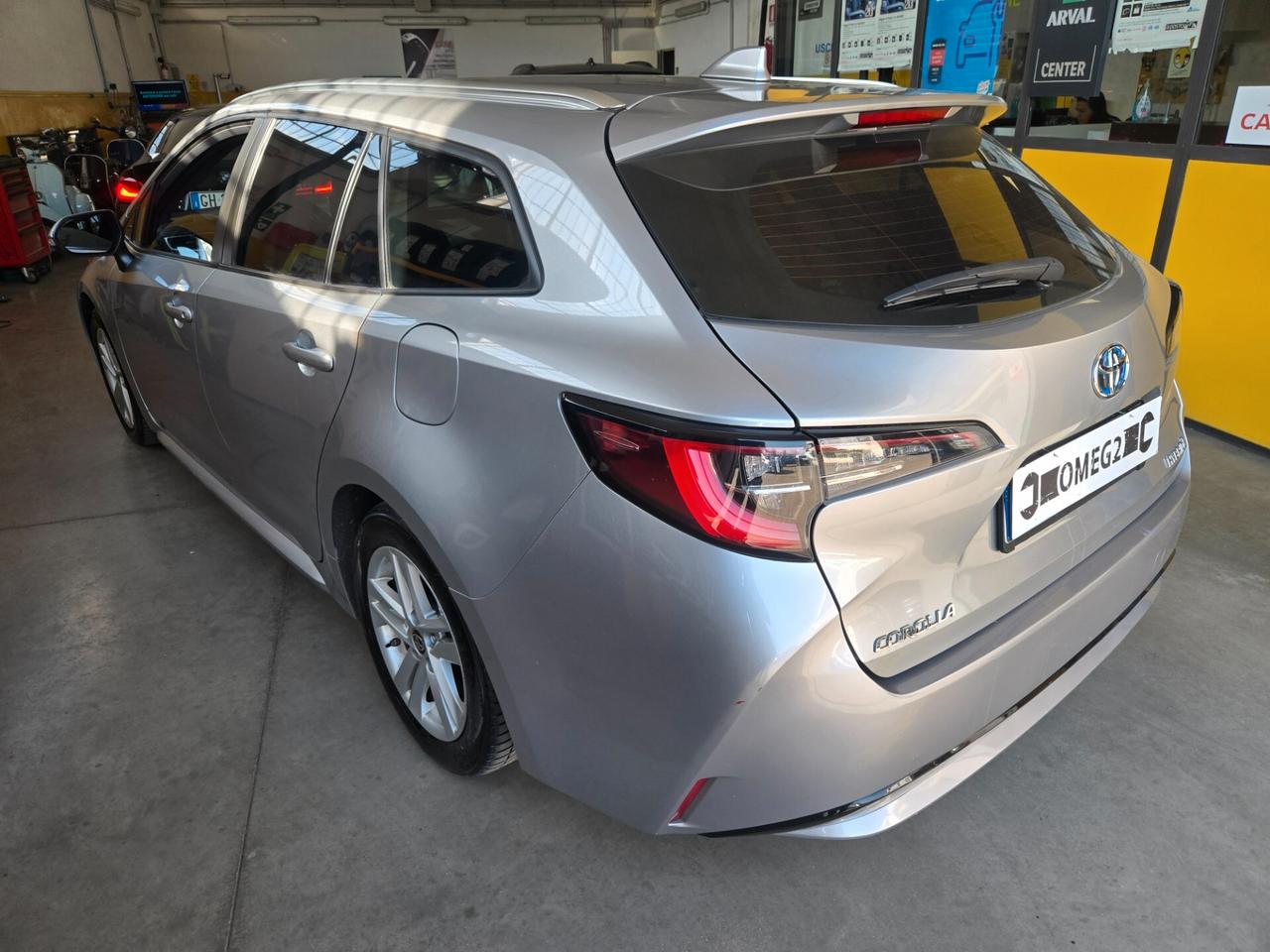 Toyota Corolla 1.8 Hybrid Active IVA ESPOSTA