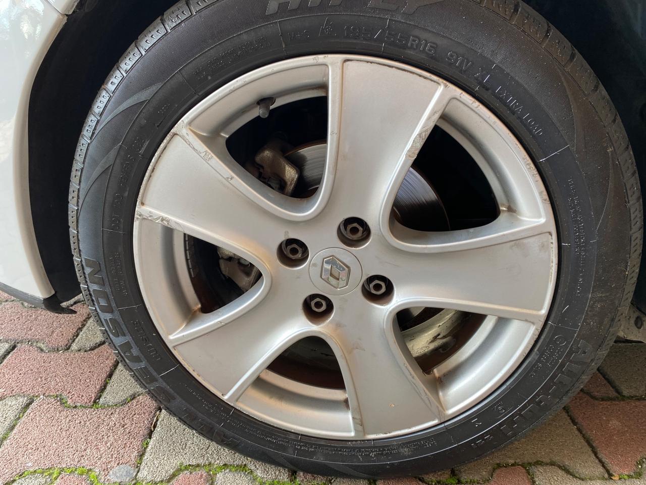 Renault Clio Sporter 1.5 dCi 8V 75CV Live