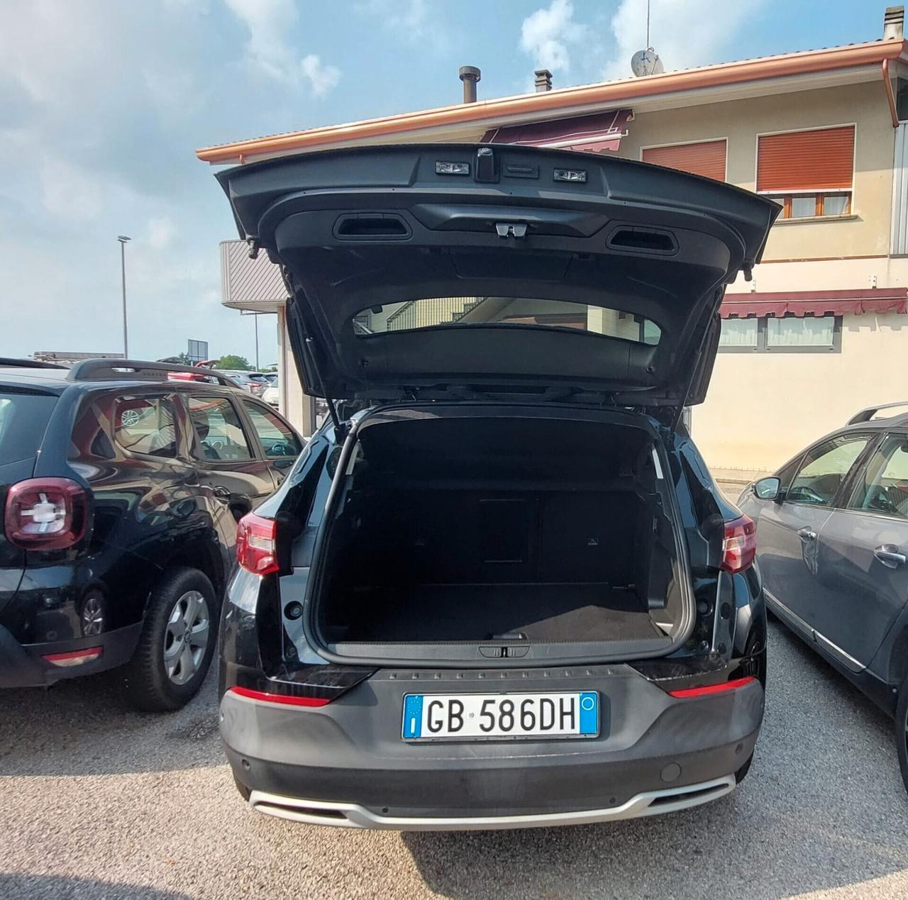 Opel Grandland X 1.5 Diesel Automatica Neopatentati