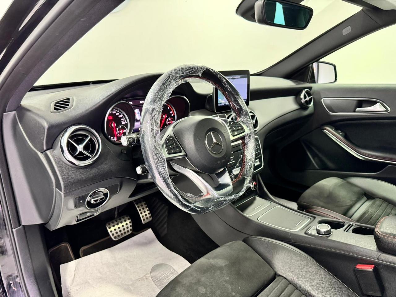 Mercedes-benz GLA 220 d Automatic 4Matic Premium-AMG-FULL-2018