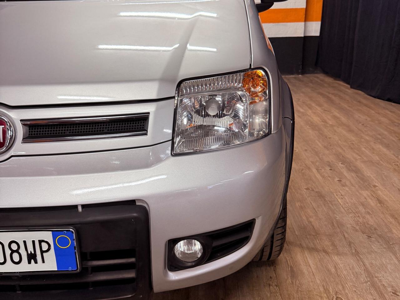 FANTASTICA FIAT PANDA 4x4 CON SOLI 45.840 KM IN CONDIZIONI DA VETRINA