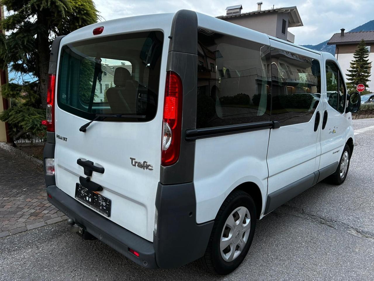 RENAULT TRAFIC 9 POSTI 2.0 DCi 115CV 6M