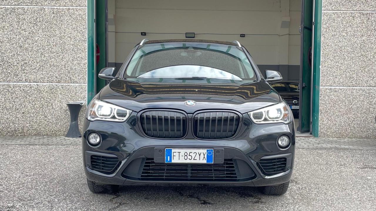 Bmw X1 xDrive20d Advantage TOTAL BLACK TETTO PANORAMICO PELLE