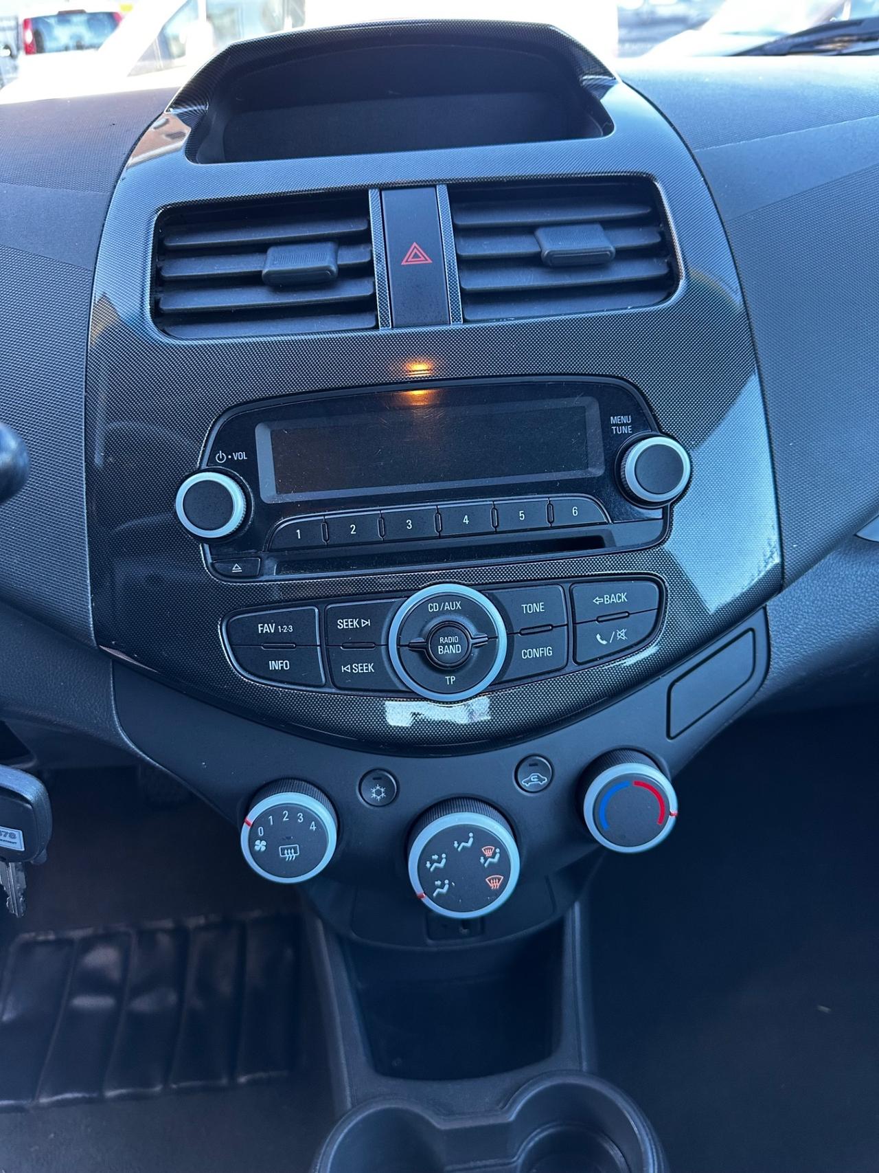 Chevrolet Spark 1.0 SPECIAL EDITION BUBBLE 2015