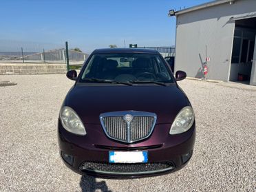 Lancia Ypsilon 1.3 MJT 75 CV Platino