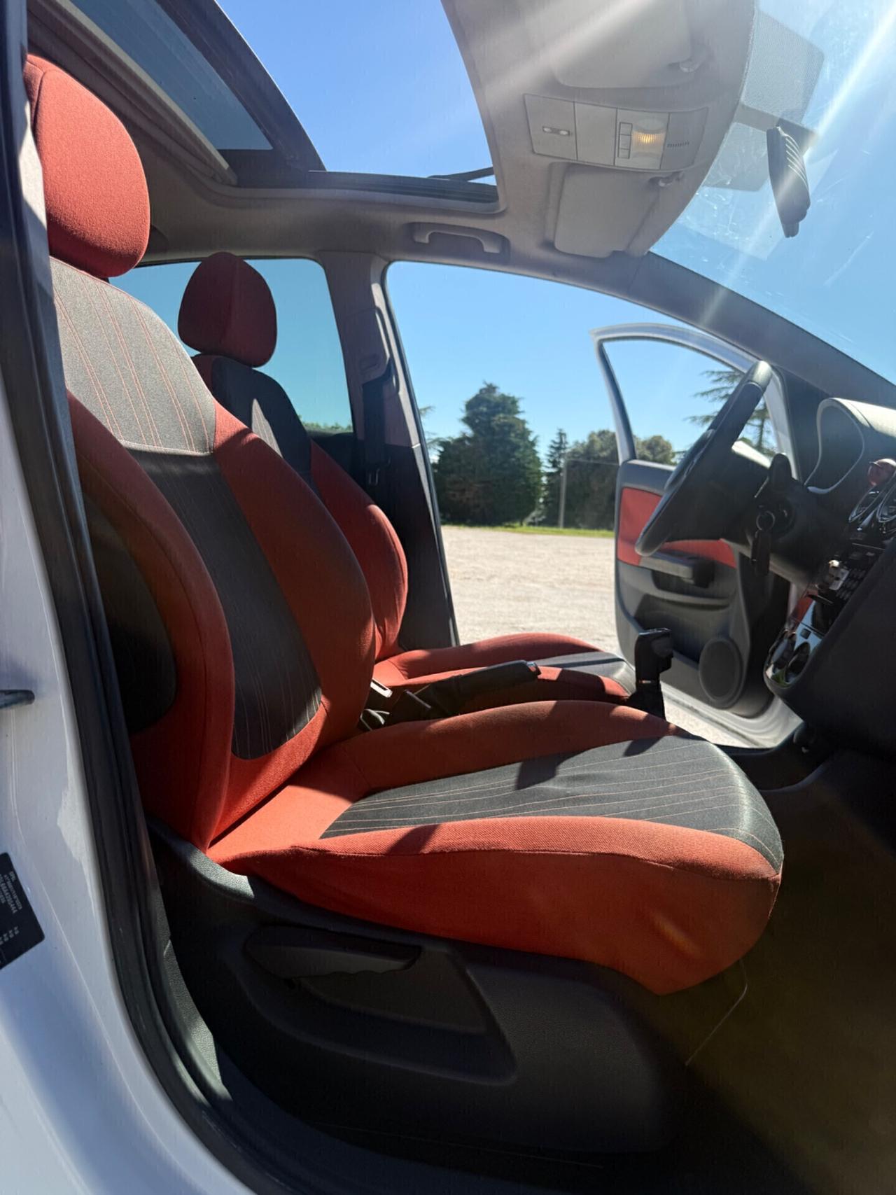 Opel Corsa 1.2 Benzina NEOPATENTATI UNIPROPRIETÀ
