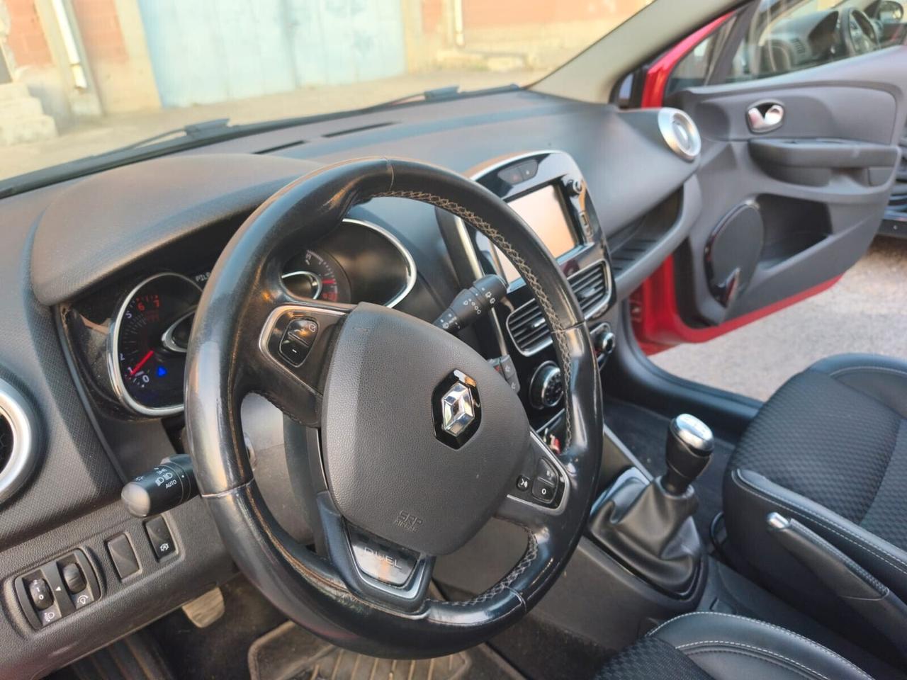 Renault Clio 2018---1.0 Benzina