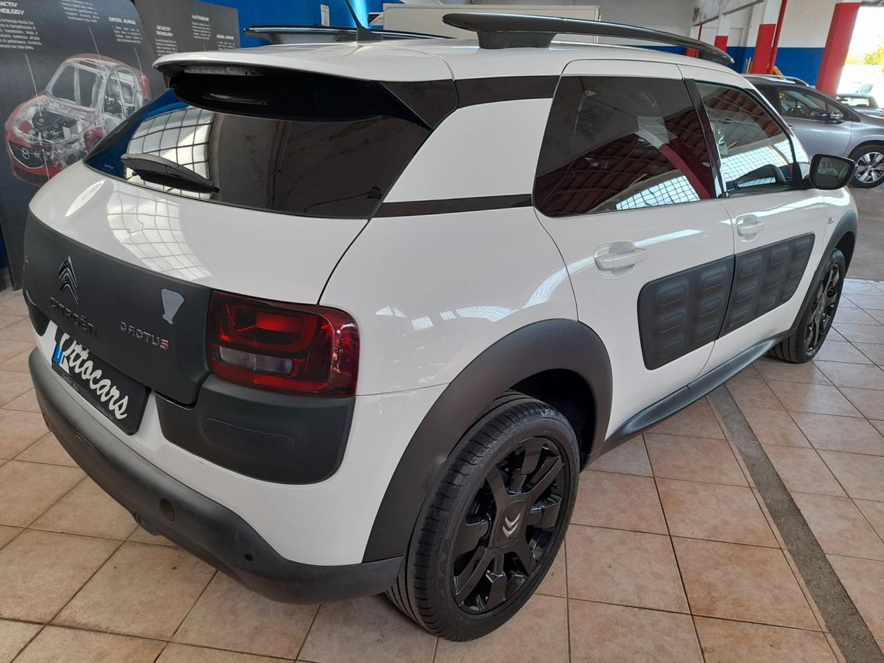 Citroen C4 Cactus PureTech 82 Shine