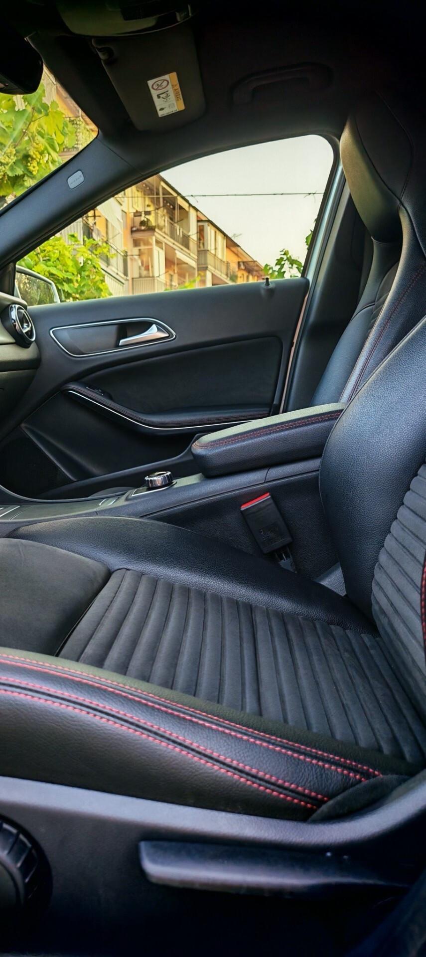 Mercedes-benz GLA 180 d Premium