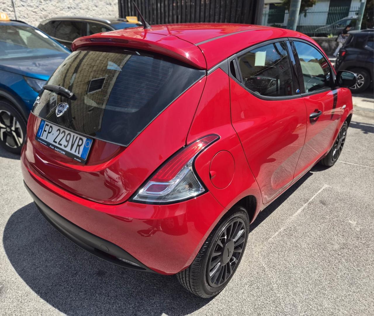 Lancia Ypsilon 1.2 69 CV 5 porte GPL Ecochic Elefantino