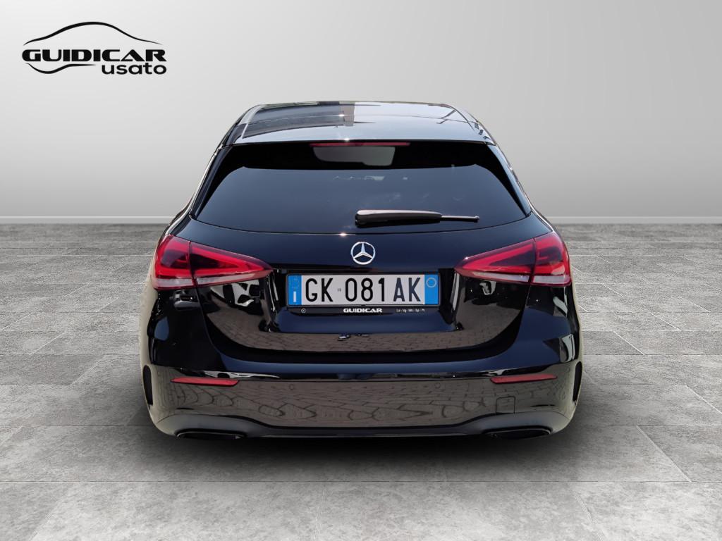 Mercedes-Benz Classe A - W177 2018 - A 180 d Premium Night edition auto