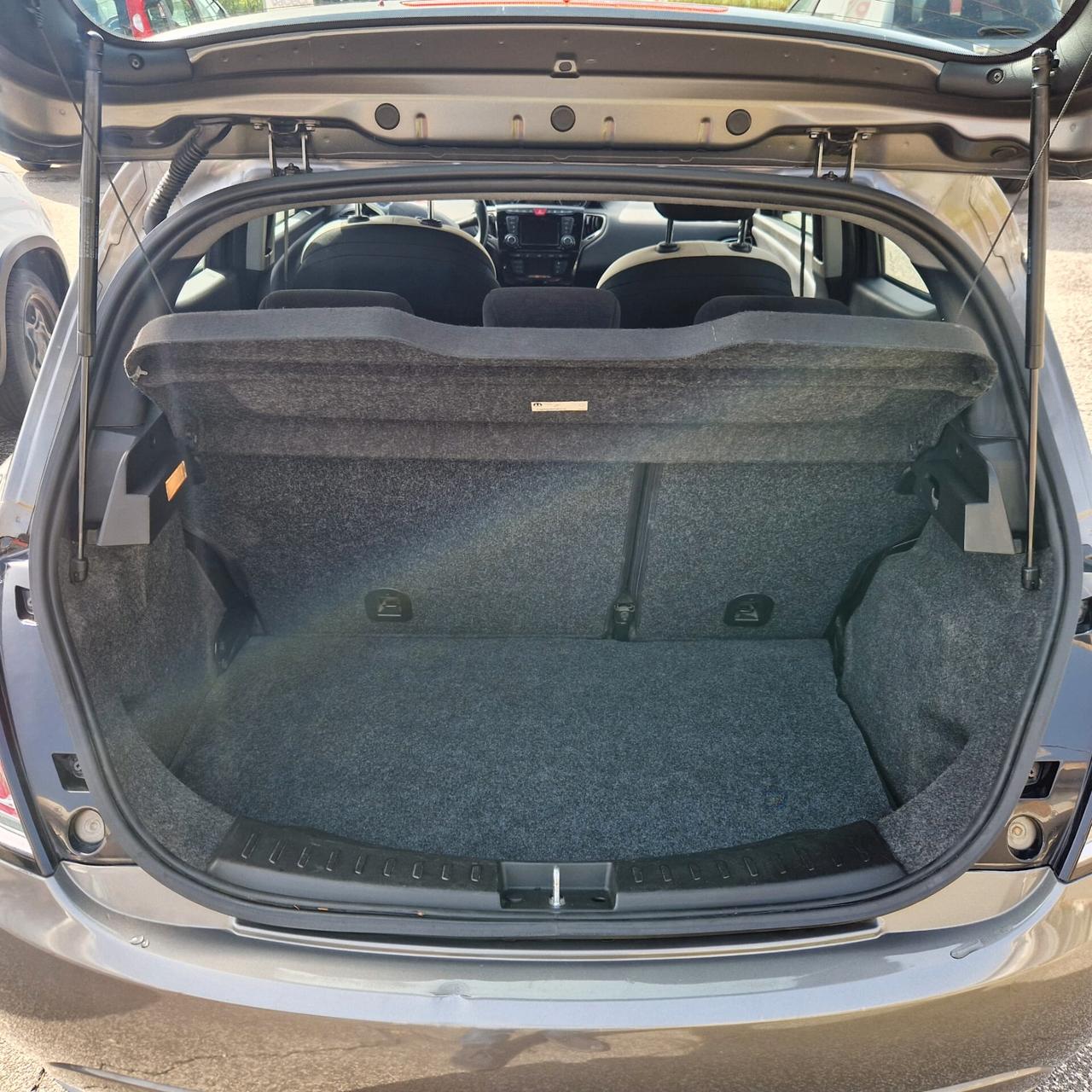 Lancia Ypsilon GPL Ecochic Gold