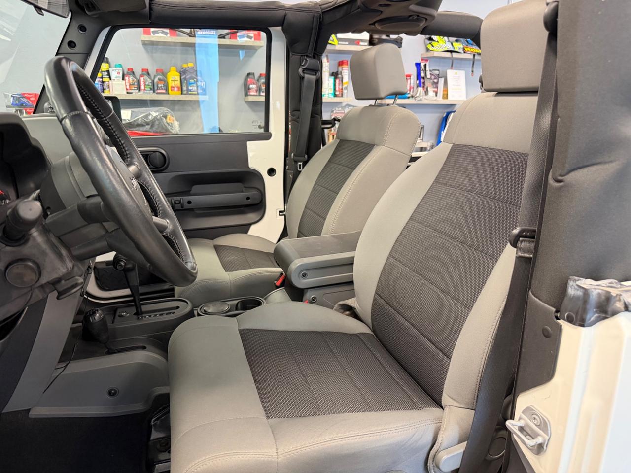 Jeep Wrangler Unlimited 2.8 CRD Sport Auto