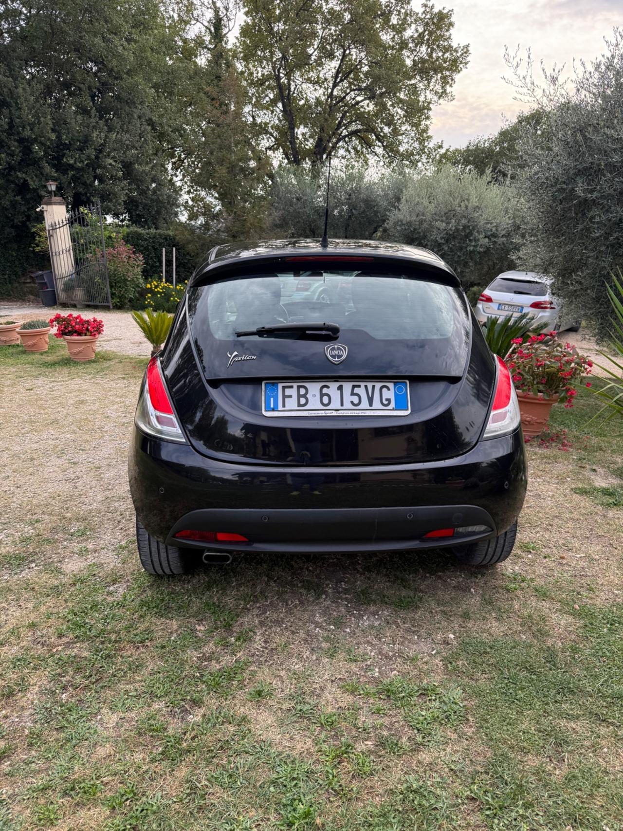 Lancia Ypsilon 1.2 69 CV 5 porte GPL Ecochic Platinum
