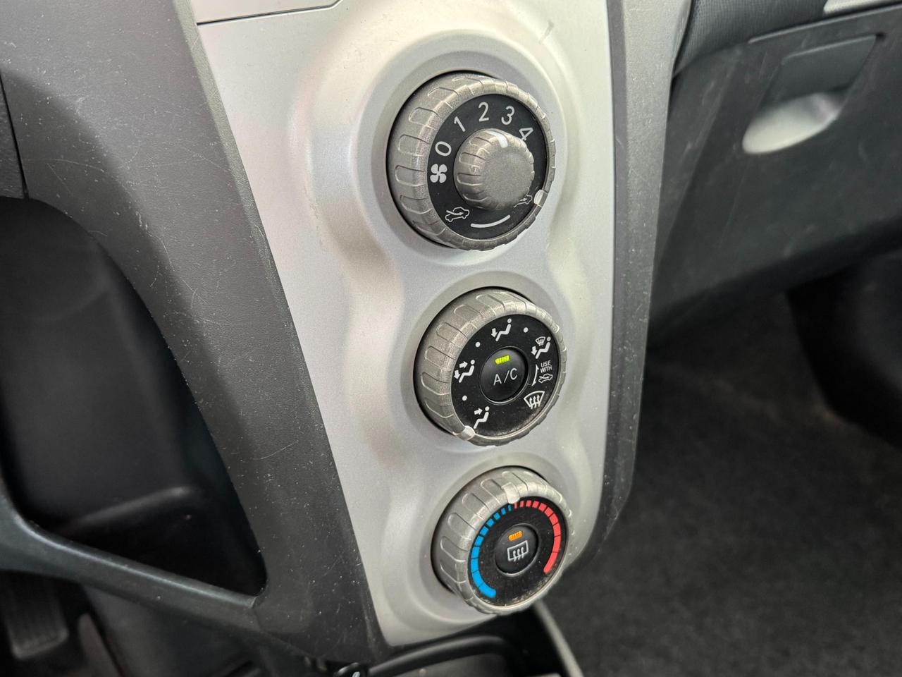 Toyota Yaris 5p 1.3 87cv Automatica Neopatentati