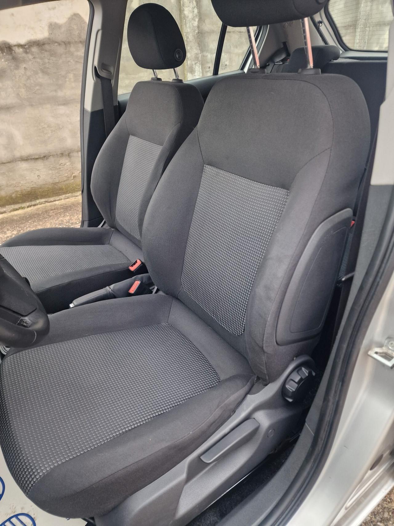 Opel Corsa 1.2 5 porte Club