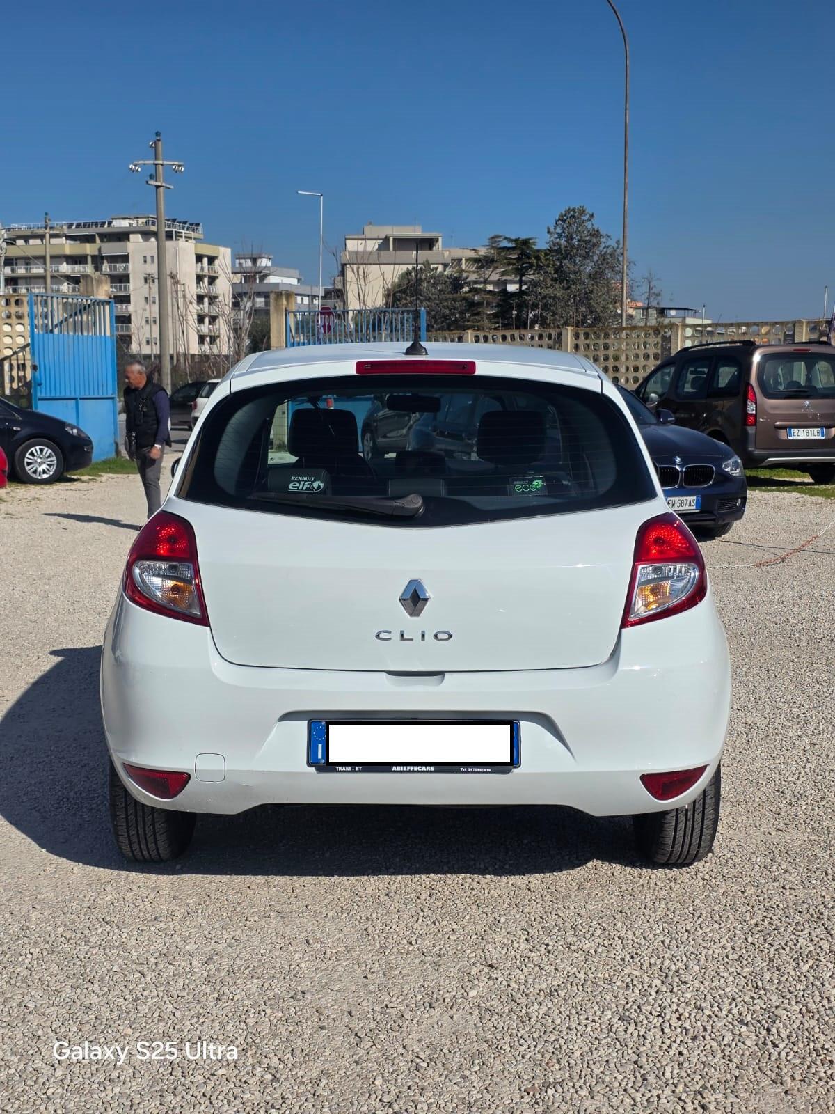 Renault Clio 1.2 16V 3 porte Luxe