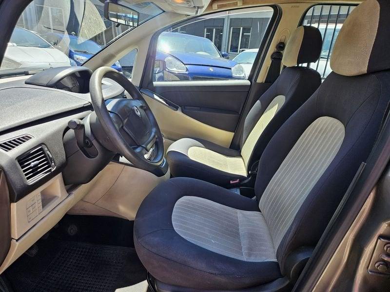 Lancia Musa Musa 1.4 16v