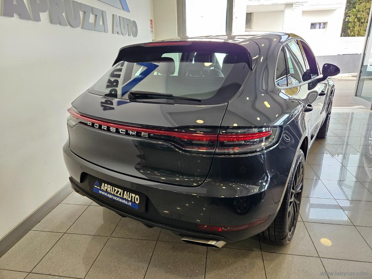 PORSCHE Macan 2.0 PDK