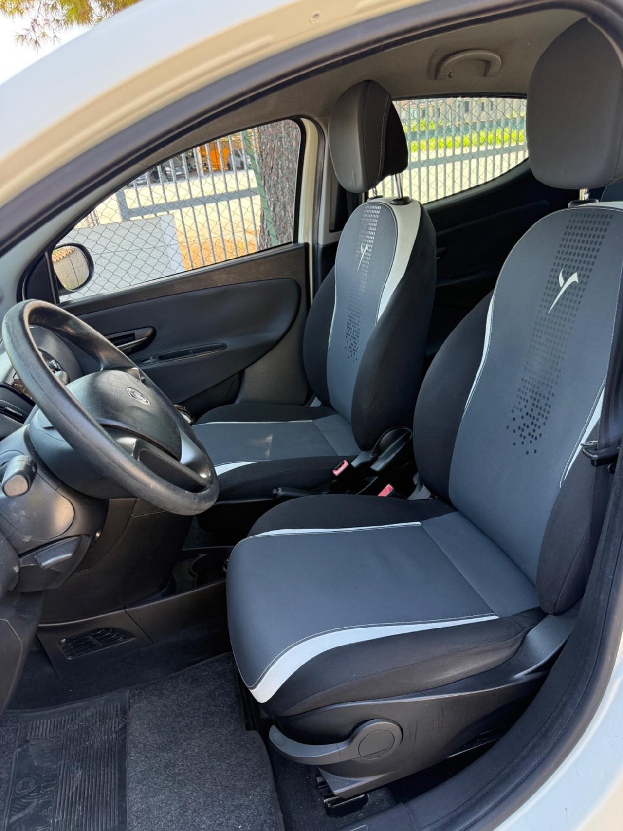 Lancia Ypsilon Ecochic Euro6B neopatentati uniprop