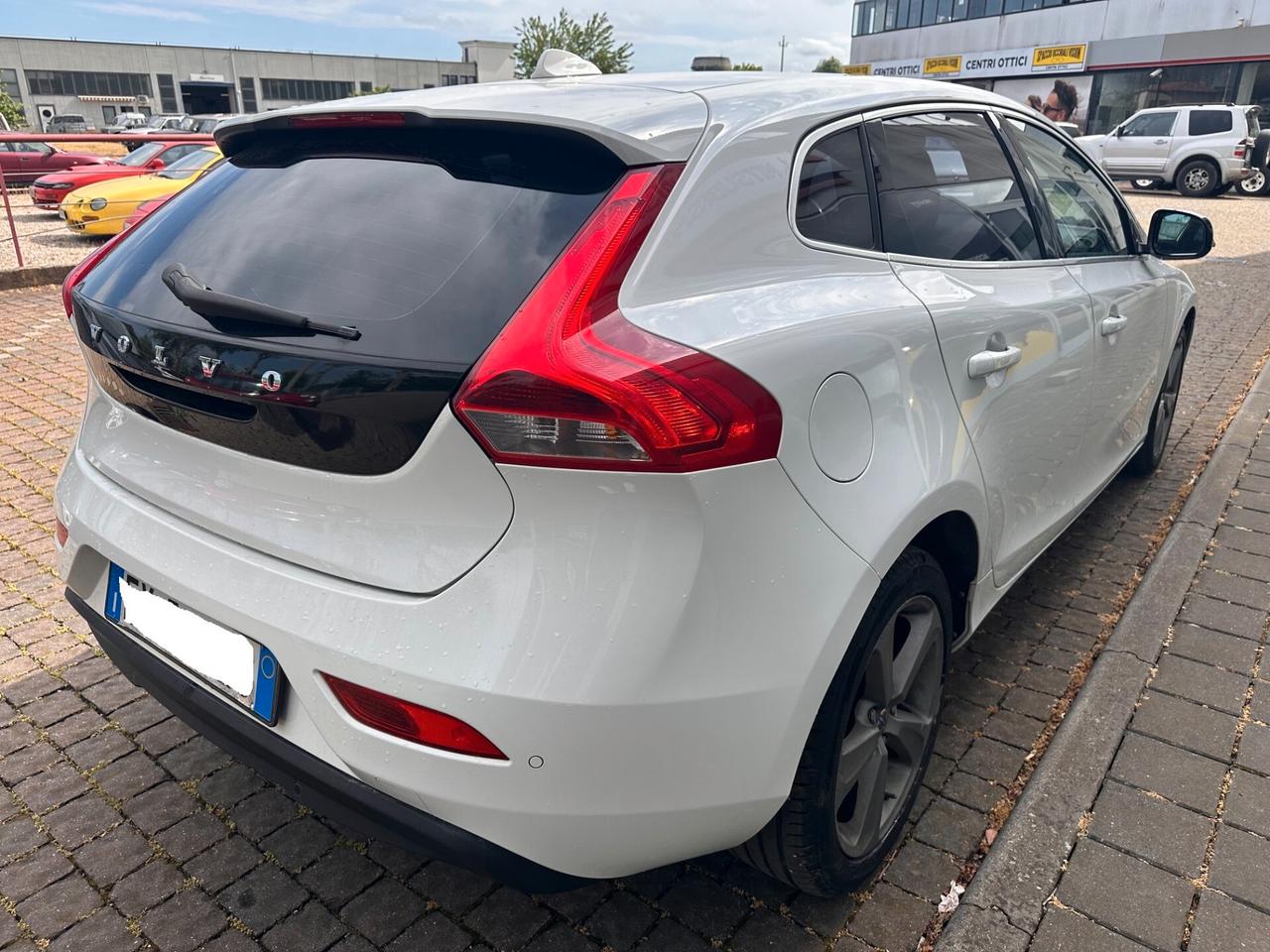 Volvo V40 D2 1.6 Powershift Business Edition