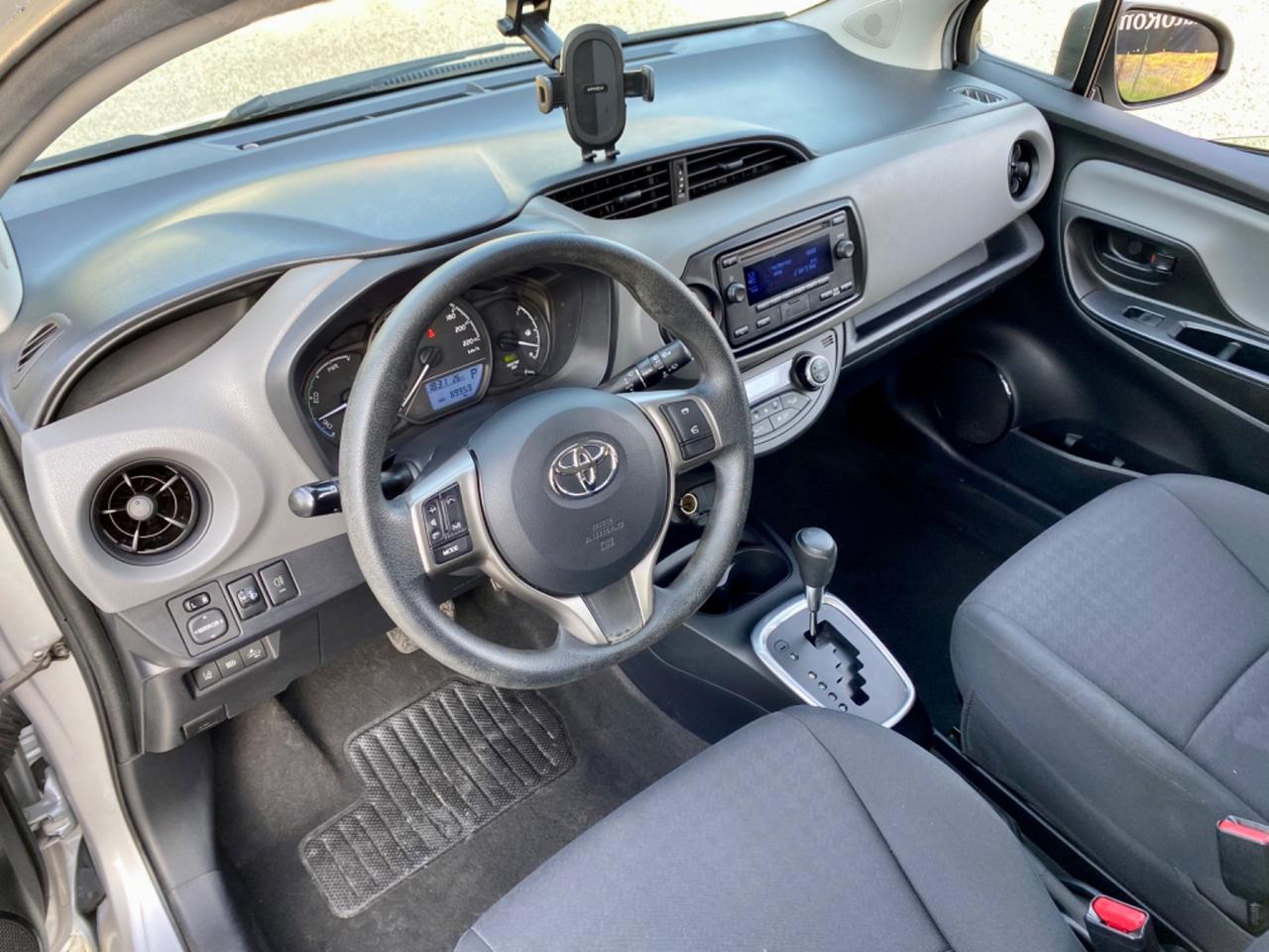 Toyota Yaris 1.5 Hybrid 5 porte Cool