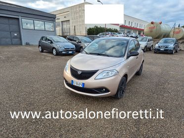 Lancia Ypsilon 1.2 69 CV 5 porte GPL Ecochic Black and Noir