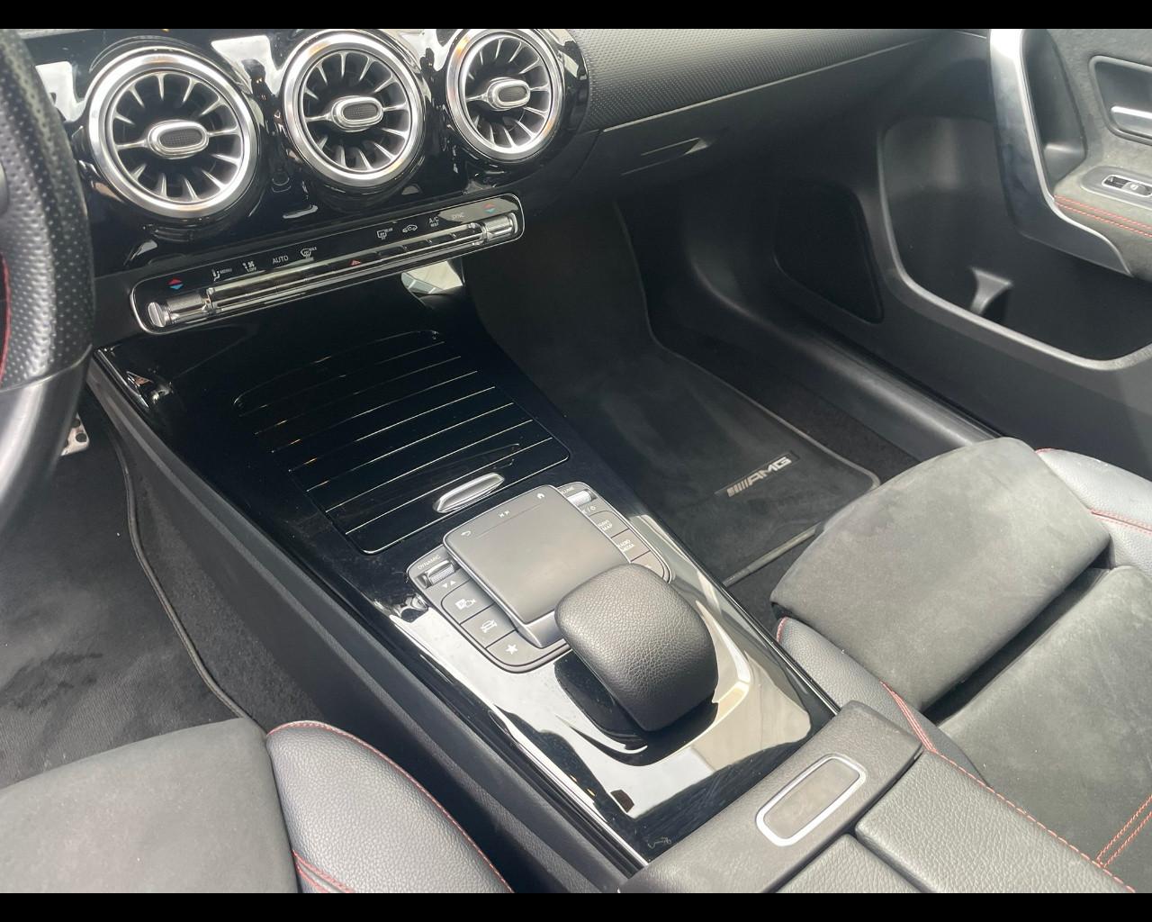Mercedes-Benz Classe A (W177) - A 200 d Automatic 4Matic Premium