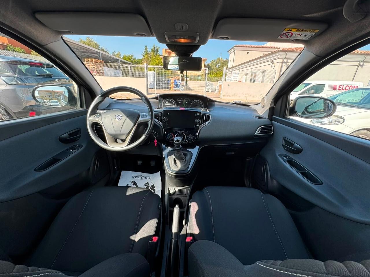 LANCIA YPSILON - NEOPATENTATI -PREZZO VERO