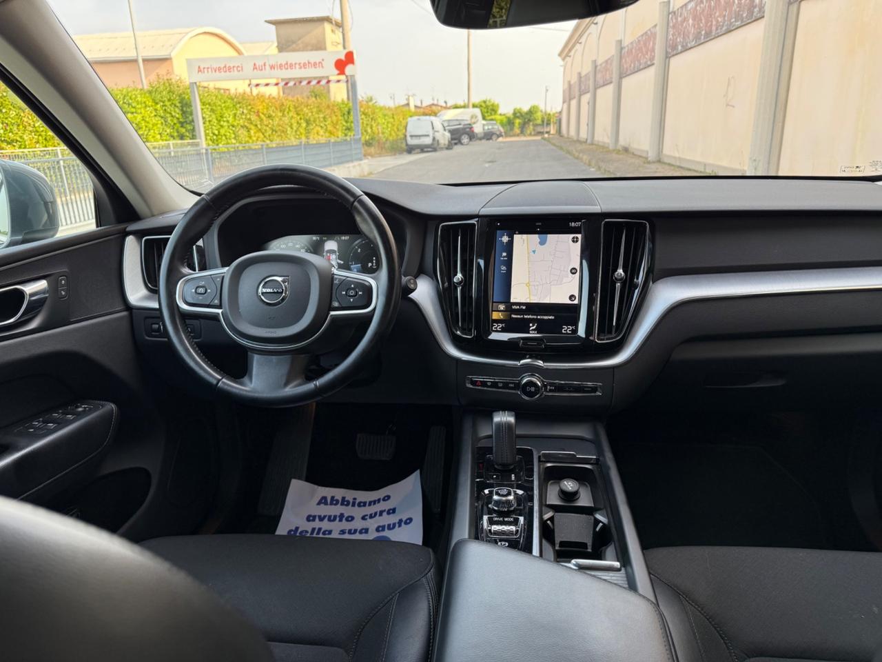 Volvo XC60 B4 (d) AWD Geartronic Business Plus