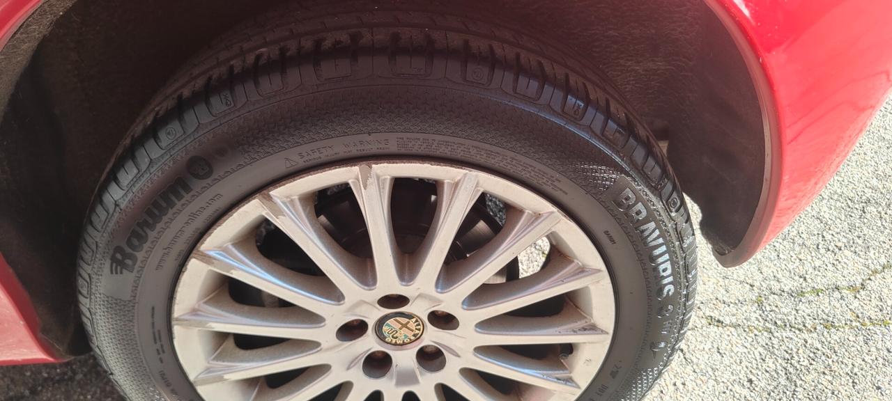 Alfa Romeo 147 1.9 JTD M-JET 16V 3 porte Dist.