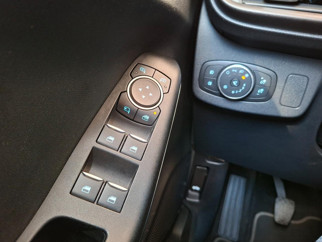 Ford Puma 1.0 EcoBoost Titanium X -