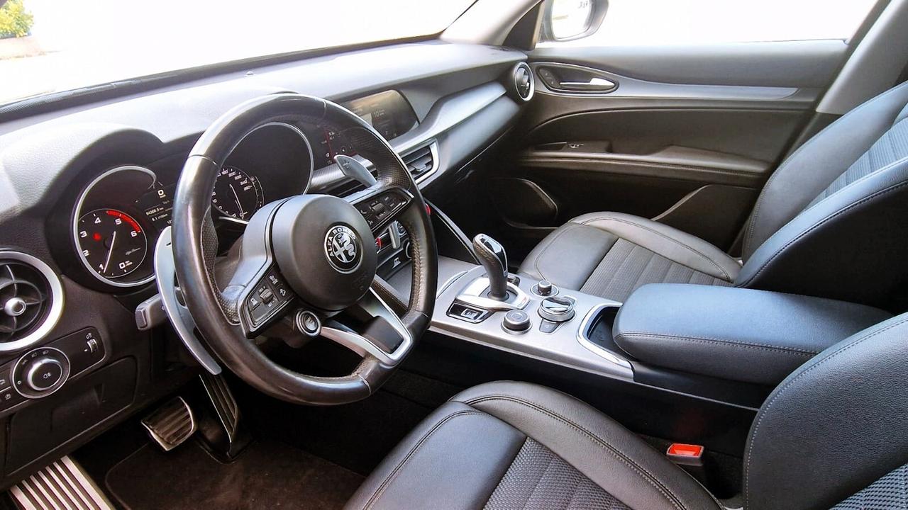 Alfa Romeo Stelvio 2.2 Turbodiesel 190 CV AT8 Q4 Sprint
