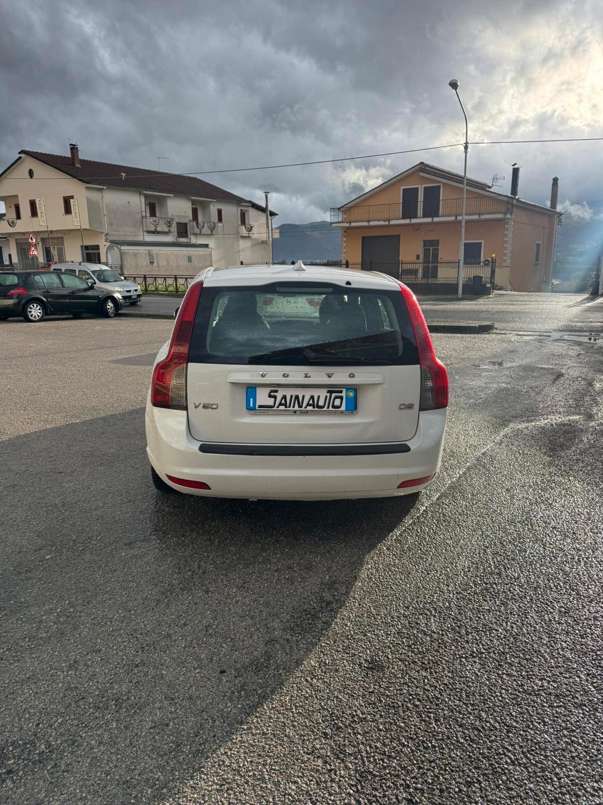 Volvo V50 D2 R-design GARANZIA