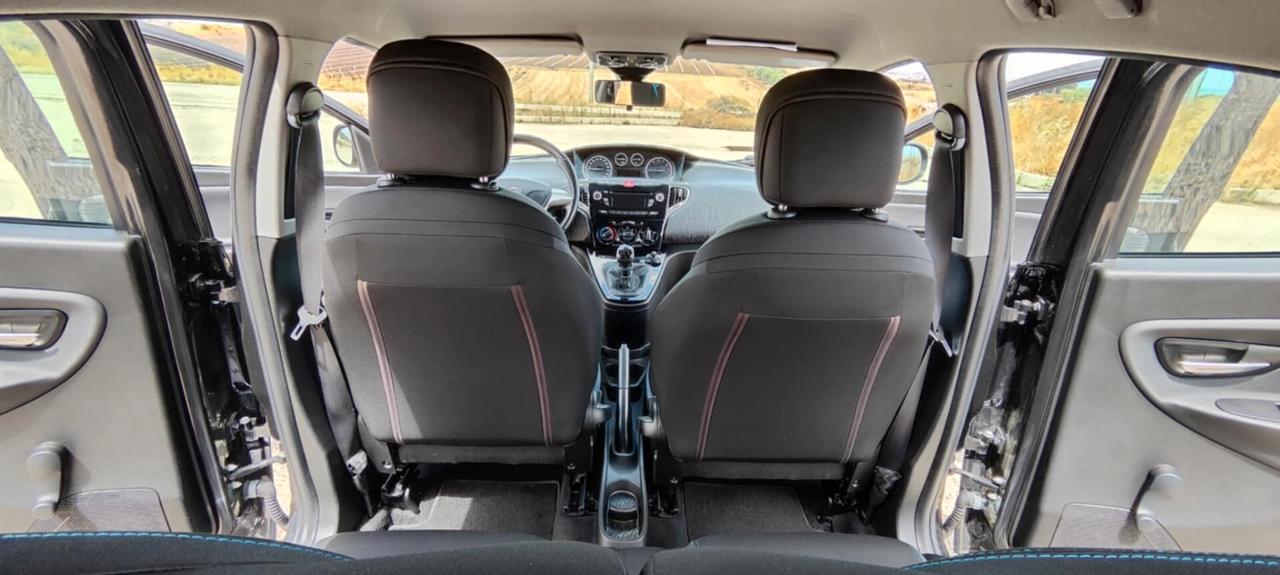 Lancia Ypsilon 0.9 TwinAir 85 CV 5 porte Metano Ecochic Gold