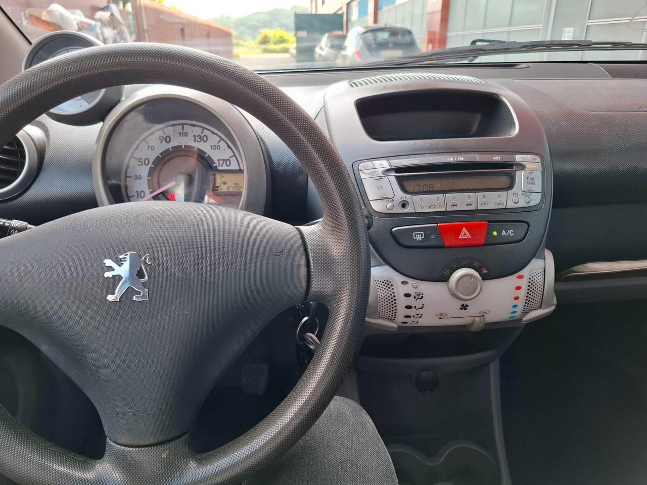 Peugeot 107 1.0 68CV 5p. Plaisir
