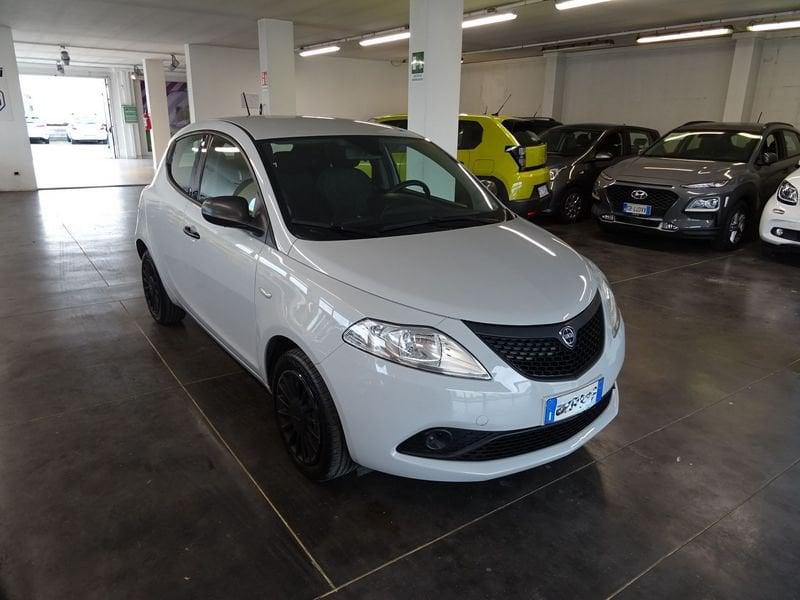 Lancia Ypsilon 1.2 69cv Silver