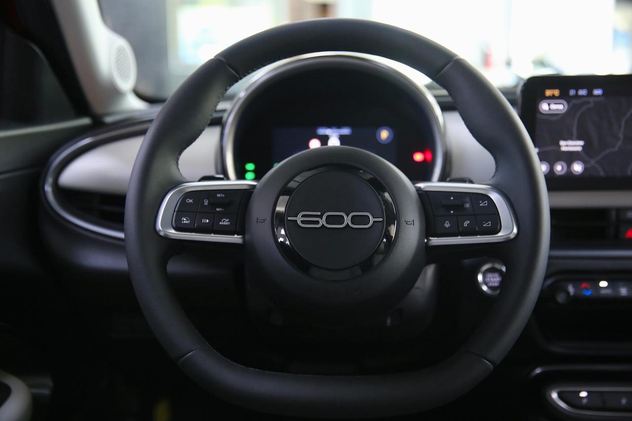 Fiat 600 Hybrid 110 cv DCT mhev La Prima